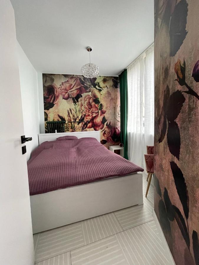 Апартаменты Bright: Flat With Balcony - Kitchen - Free Parking Берлин Экстерьер фото